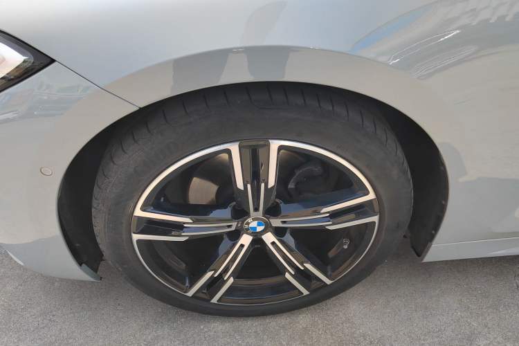 Used BMW 4 Series 2023 425i M Sport Package Exterior 2