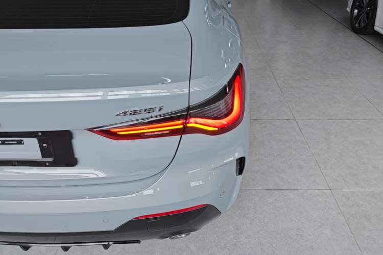Used BMW 4 Series 2023 425i M Sport Package Exterior 3