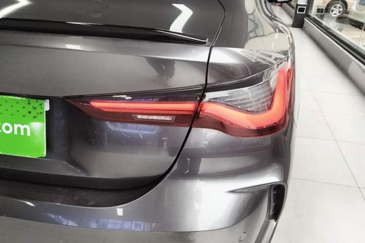 Used BMW 4 Series 2023 425i M Sport Package Exterior 3