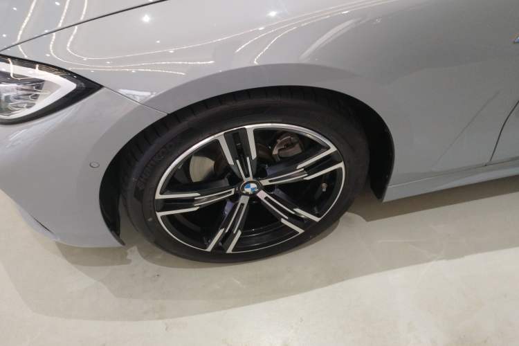 Used BMW 4 Series 2023 425i M Sport Package Exterior 4