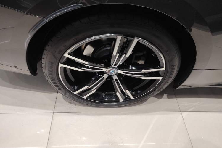 Used BMW 4 Series 2023 425i M Sport Package Exterior 5