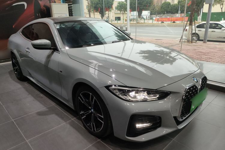 Used BMW 4 Series 2023 425i M Sport Package Front Right 45 Deg