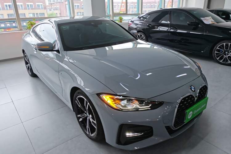 Used BMW 4 Series 2023 425i M Sport Package Front Right 45 Deg