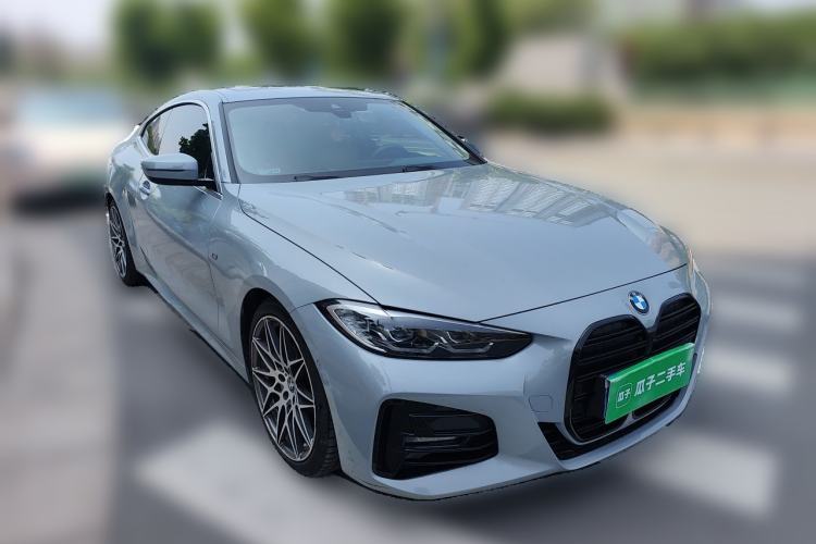 Used BMW 4 Series 2023 425i M Sport Package Front Right 45 Deg