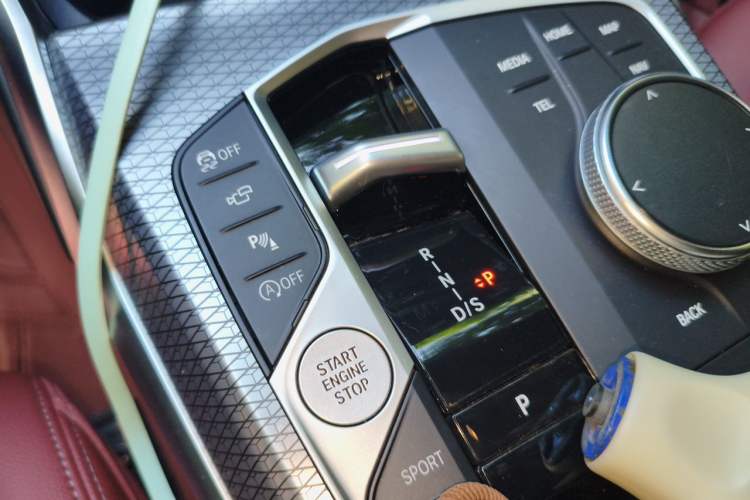 Used BMW 4 Series 2023 425i M Sport Night Edition Gear Lever