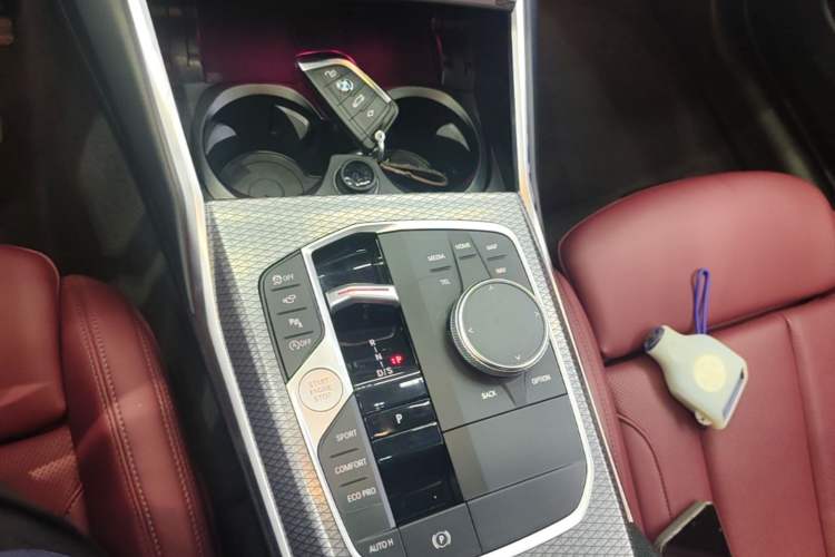 Used BMW 4 Series 2023 425i M Sport Night Edition Gear Lever