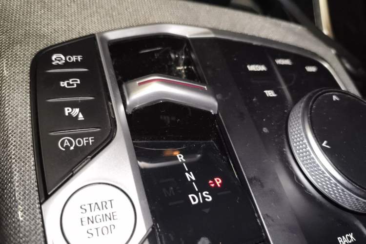 Used BMW 4 Series 2023 430i M Sport Night Edition Gear Lever