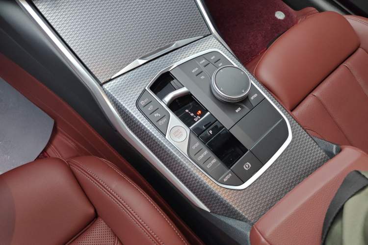 Used BMW 4 Series 2023 425i M Sport Night Edition Gear Lever