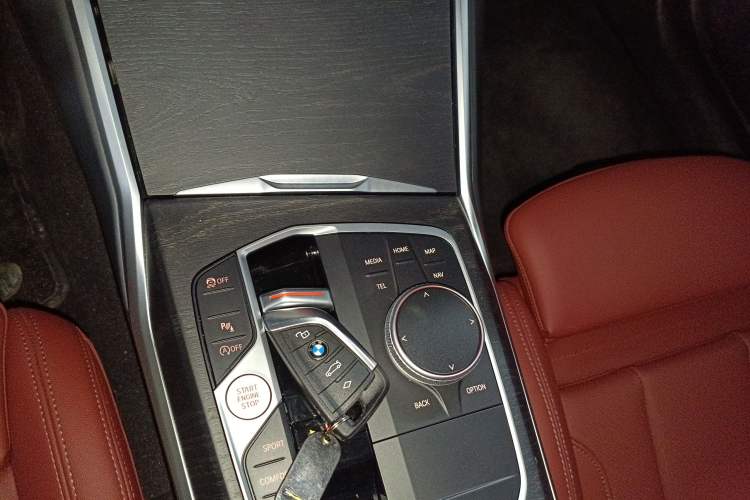 Used BMW 4 Series 2023 425i M Sport Package Gear Lever