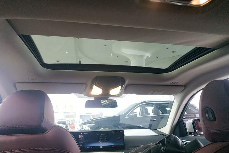 Used BMW 4 Series 2023 425i M Sport Package Headliner