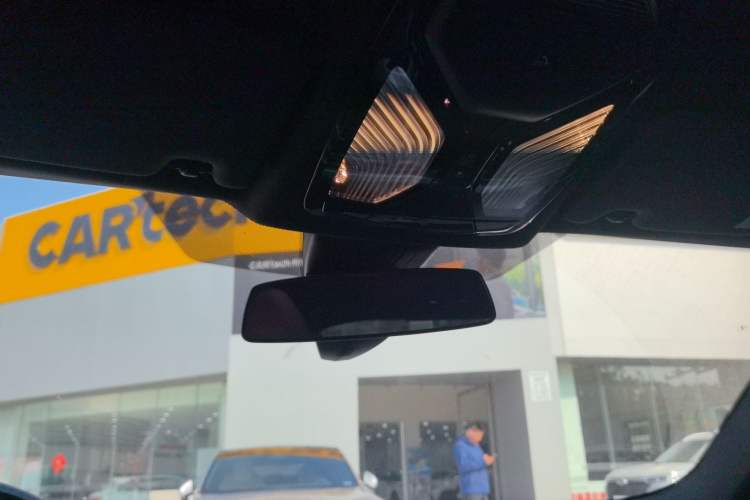 Used BMW 4 Series 2023 425i M Sport Night Edition Headliner