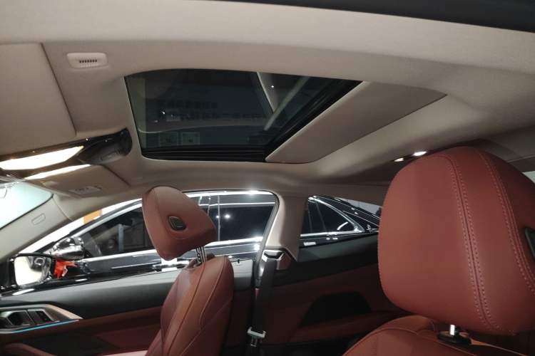 Used BMW 4 Series 2023 425i M Sport Package Headliner