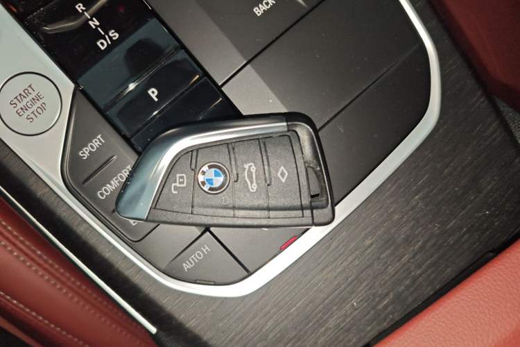 Used BMW 4 Series 2023 425i M Sport Package Interior 1