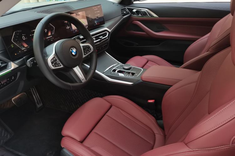 Used BMW 4 Series 2023 425i M Sport Package Interior 1