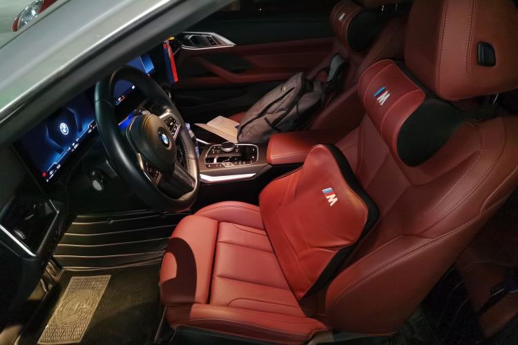 Used BMW 4 Series 2023 425i Convertible M Sport Package Left Front Seat