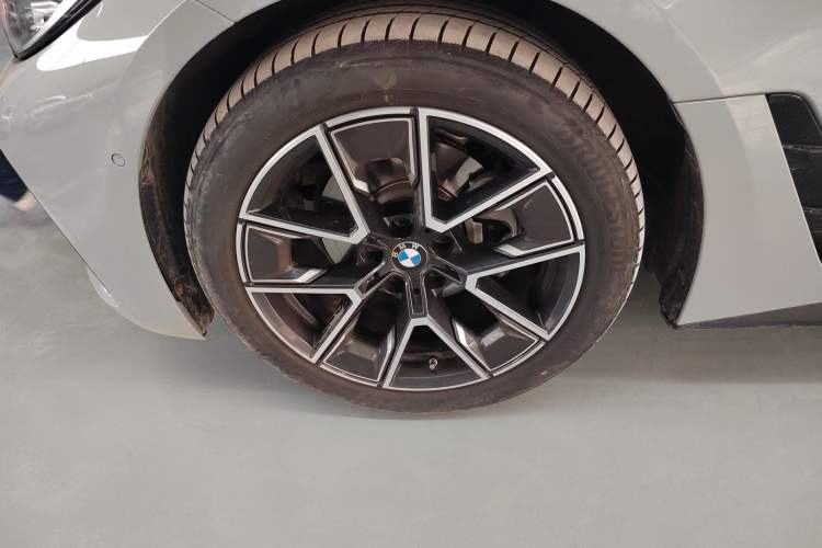Used BMW 4 Series 2023 425i Gran Coupe M Sport Package Left Front Wheel Hub