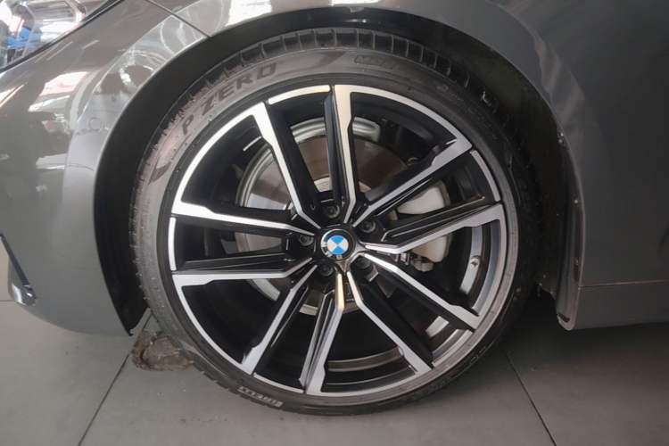 Used BMW 4 Series 2023 430i M Sport Night Edition Left Front Wheel Hub