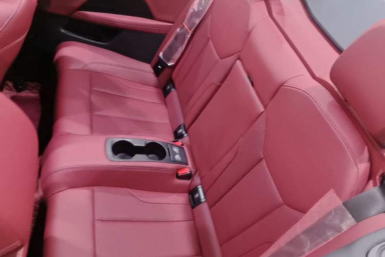Used BMW 4 Series 2023 425i Convertible M Sport Package Left Rear Seat