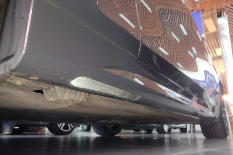 Used BMW 4 Series 2023 430i M Sport Night Edition Left Side Sill