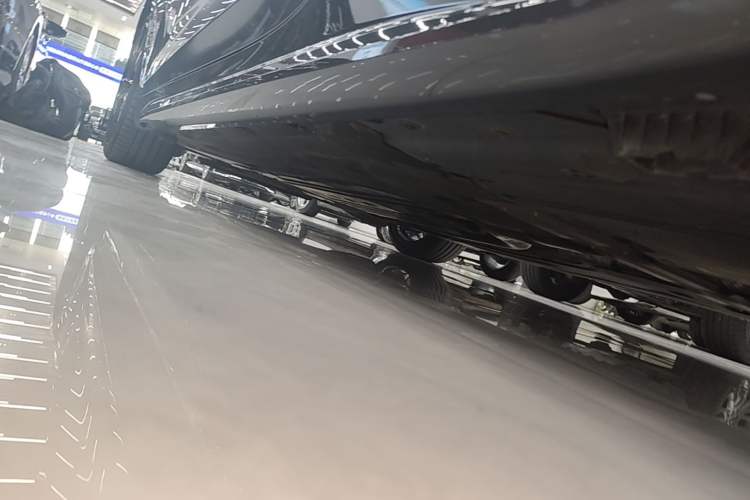 Used BMW 4 Series 2023 425i M Sport Night Edition Left Side Sill