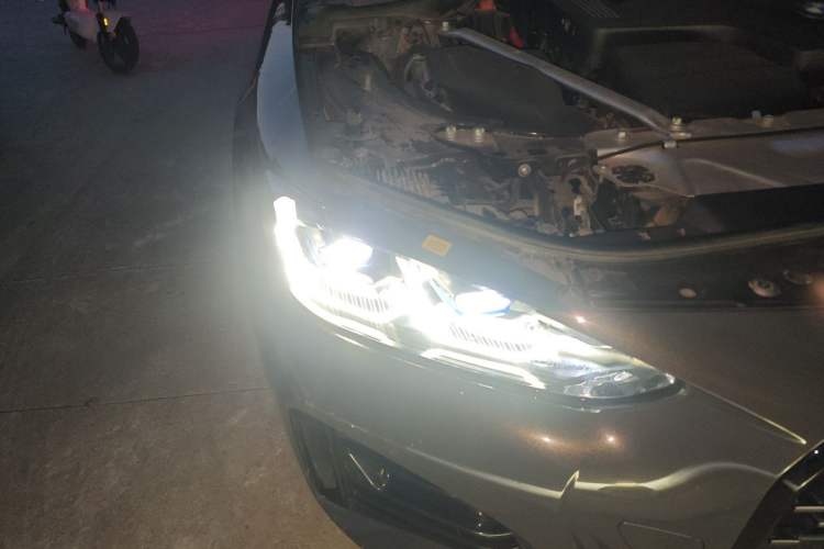 Used BMW 4 Series 2023 425i Gran Coupe M Sport Night Edition Package Right Front Headlight