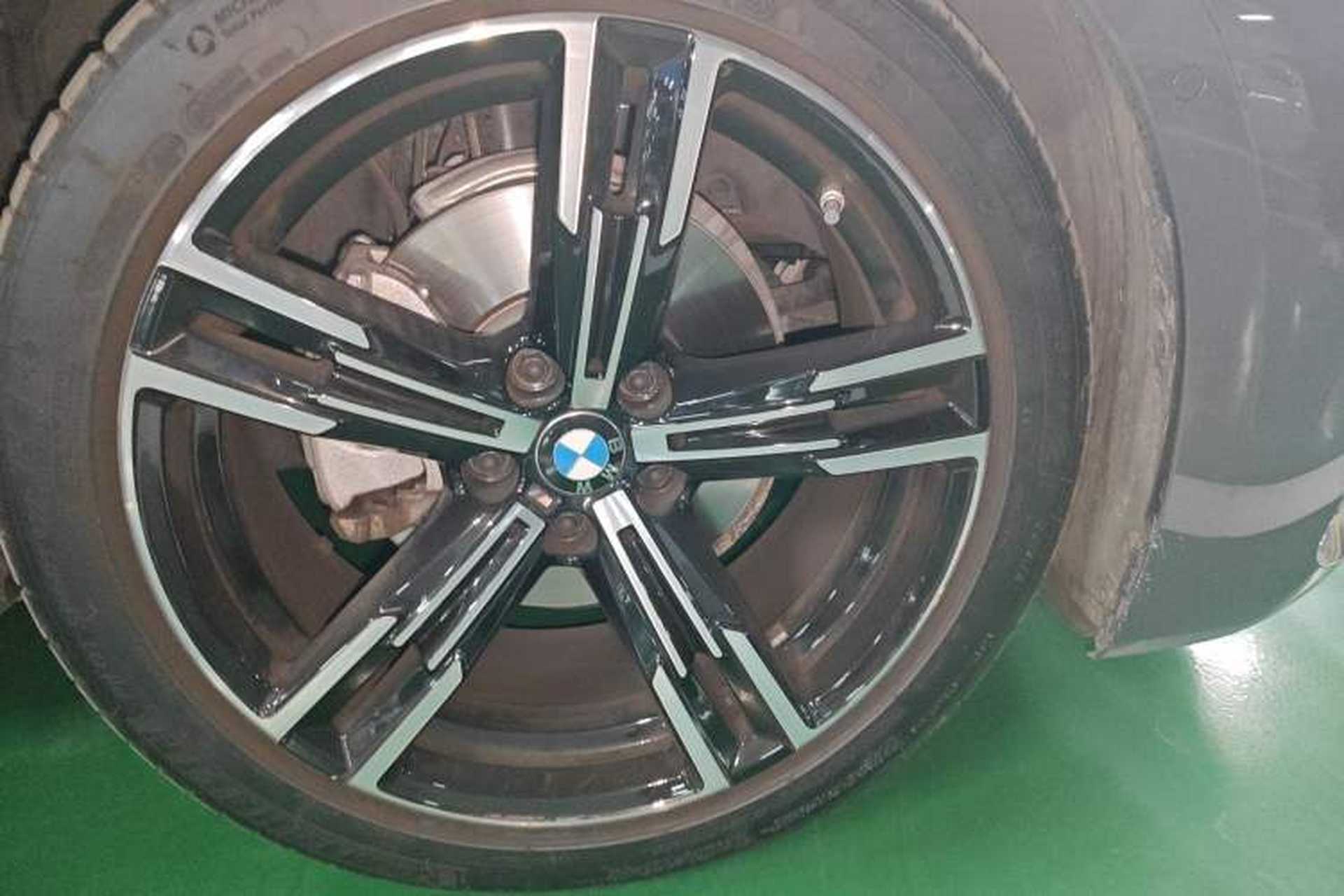 Used BMW 4 Series 2023 425i M Sport Package Right Front Wheel Hub