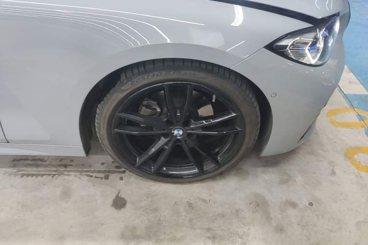 Used BMW 4 Series 2023 425i M Sport Night Edition Right Front Wheel Hub