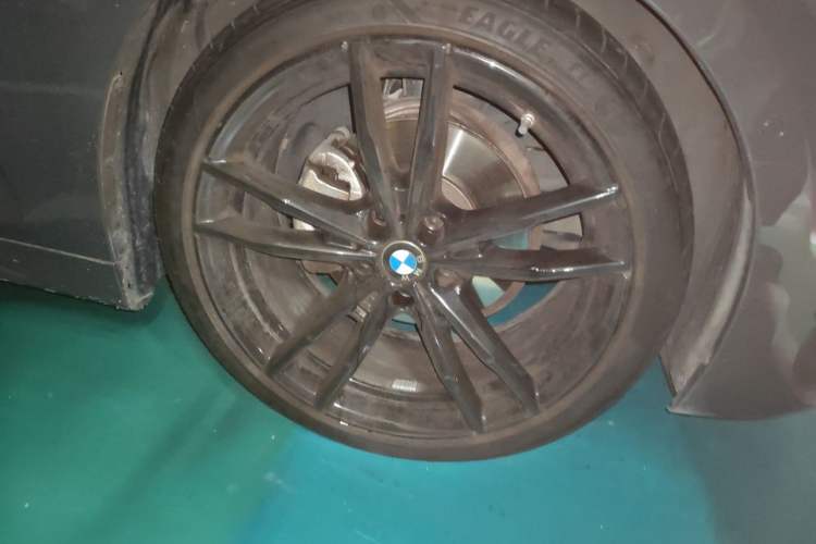 Used BMW 4 Series 2023 425i M Sport Night Edition Right Front Wheel Hub