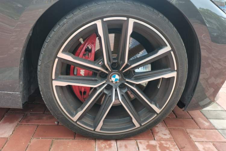 Used BMW 4 Series 2023 430i M Sport Night Edition Right Front Wheel Hub