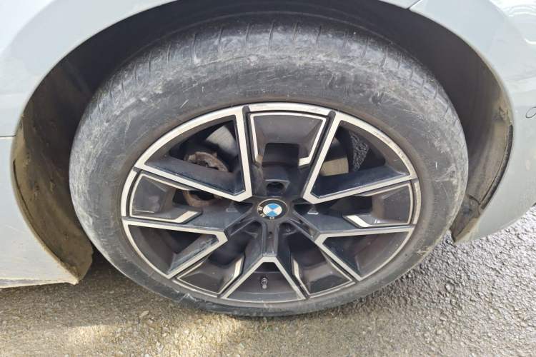 Used BMW 4 Series 2023 425i Gran Coupe M Sport Package Right Front Wheel Hub