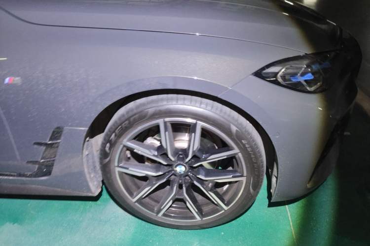 Used BMW 4 Series 2023 425i M Sport Night Edition Right Front Wheel Hub