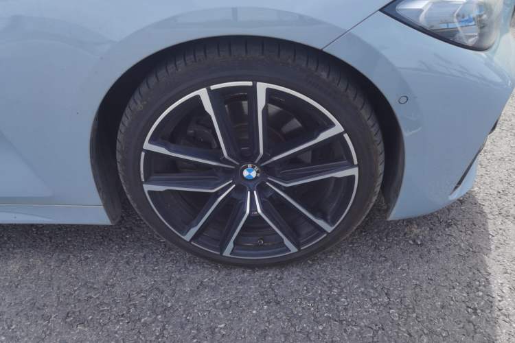 Used BMW 4 Series 2023 430i M Sport Night Edition Right Front Wheel Hub