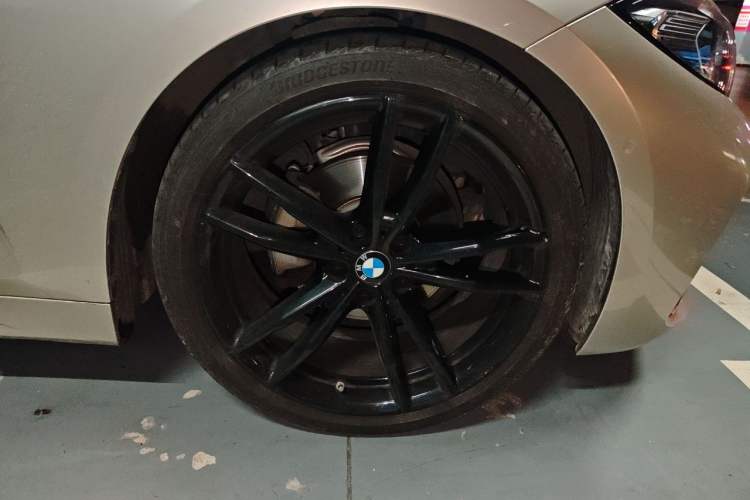 Used BMW 4 Series 2023 425i M Sport Night Edition Right Front Wheel Hub