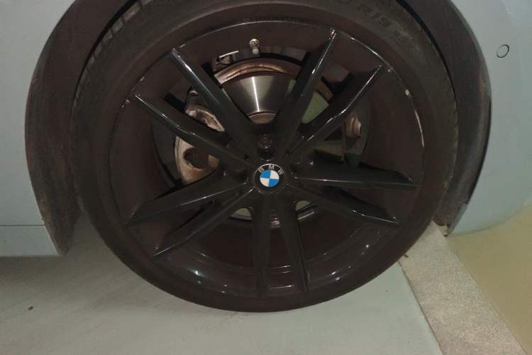 Used BMW 4 Series 2023 425i M Sport Night Edition Right Front Wheel Hub