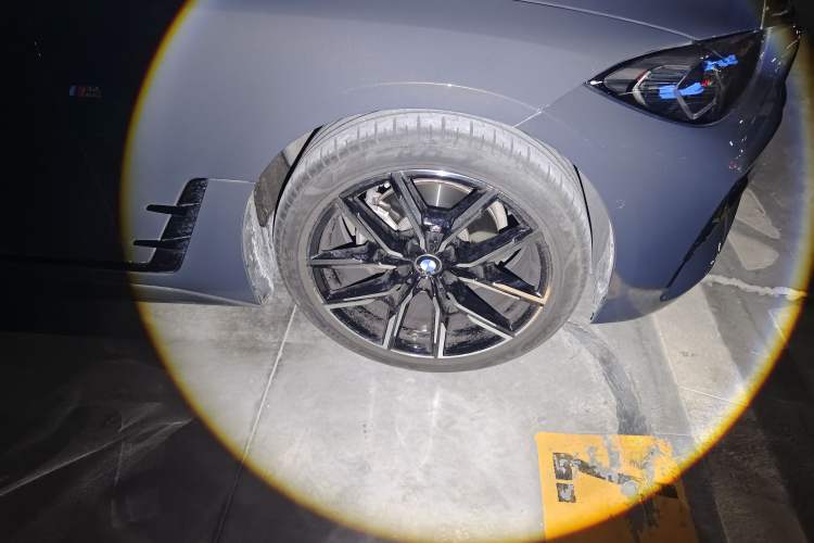 Used BMW 4 Series 2023 425i Gran Coupe M Sport Night Edition Package Right Front Wheel Hub