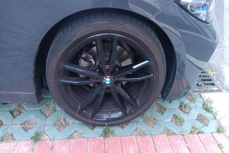 Used BMW 4 Series 2023 425i M Sport Night Edition Right Front Wheel Hub