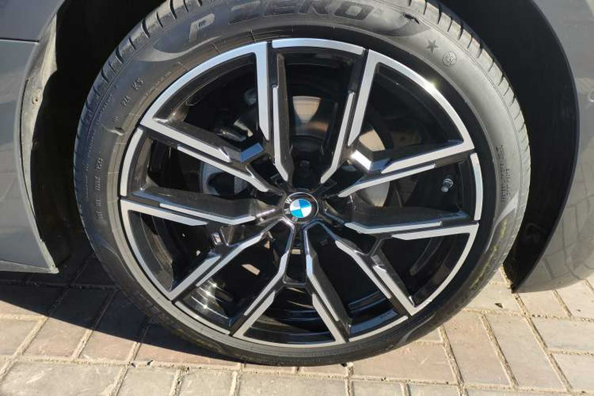 Used BMW 4 Series 2023 425i Gran Coupe M Sport Night Edition Package Right Front Wheel Hub