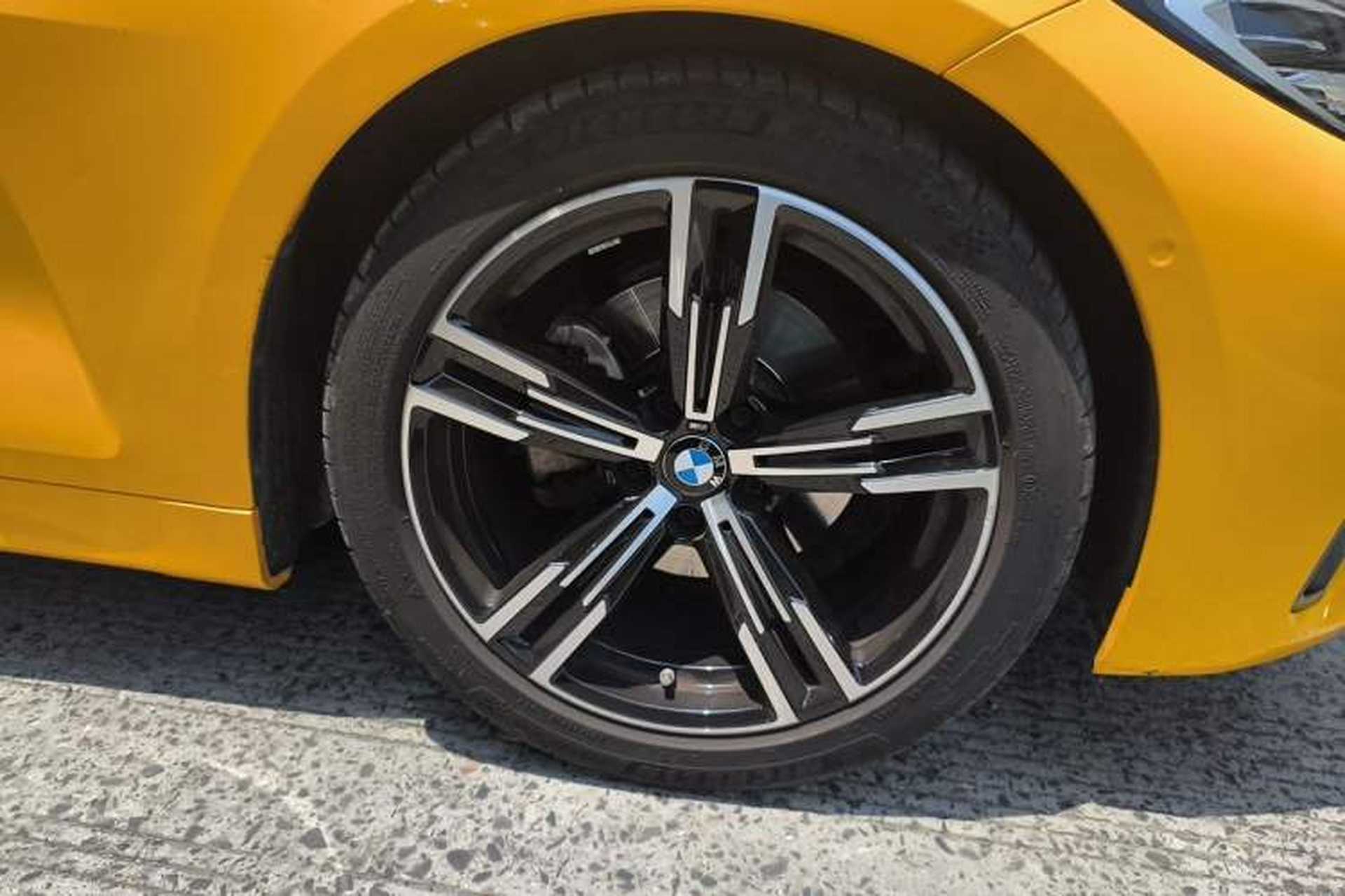 Used BMW 4 Series 2023 425i M Sport Package Right Front Wheel Hub