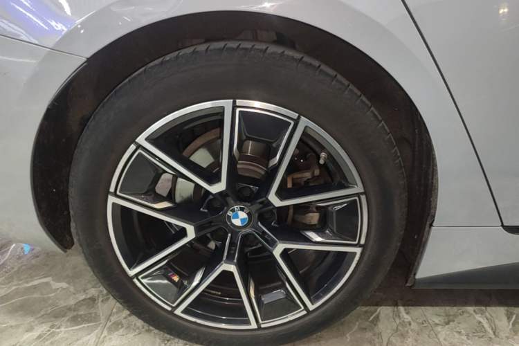 Used BMW 4 Series 2023 425i Gran Coupe M Sport Package Right Rear Wheel Hub