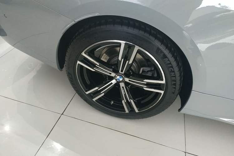 Used BMW 4 Series 2023 425i M Sport Package Right Rear Wheel Hub