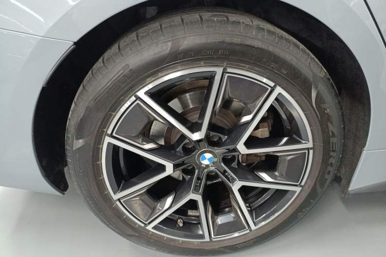 Used BMW 4 Series 2023 425i M Sport Package Right Rear Wheel Hub