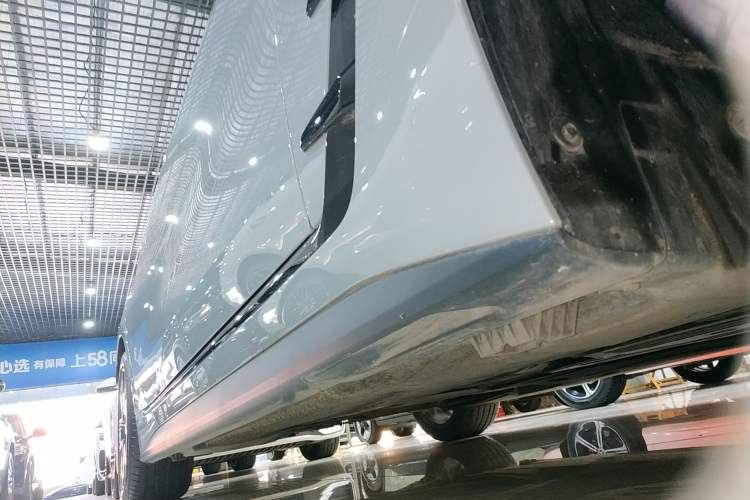 Used BMW 4 Series 2023 425i Gran Coupe M Sport Package Right Side Sill