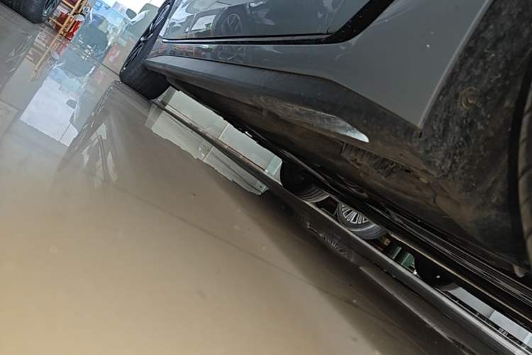 Used BMW 4 Series 2023 425i Gran Coupe M Sport Night Edition Package Right Side Sill
