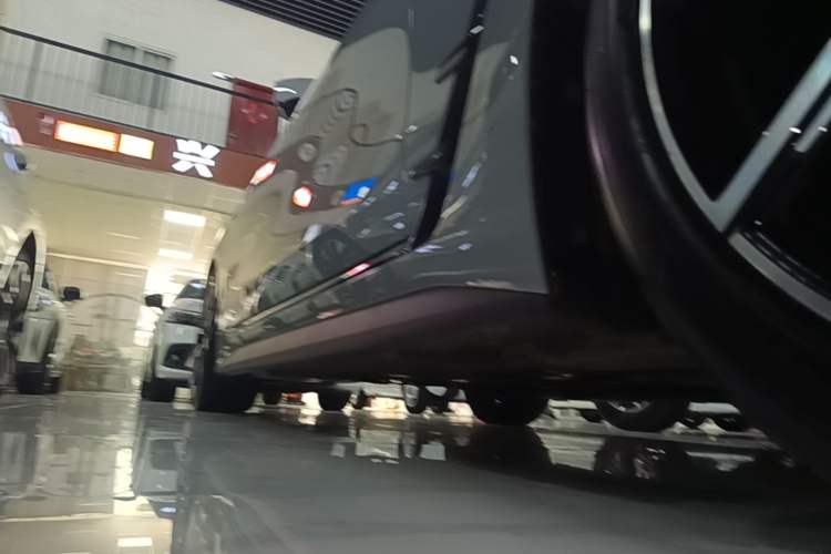 Used BMW 4 Series 2023 425i Gran Coupe M Sport Package Right Side Sill