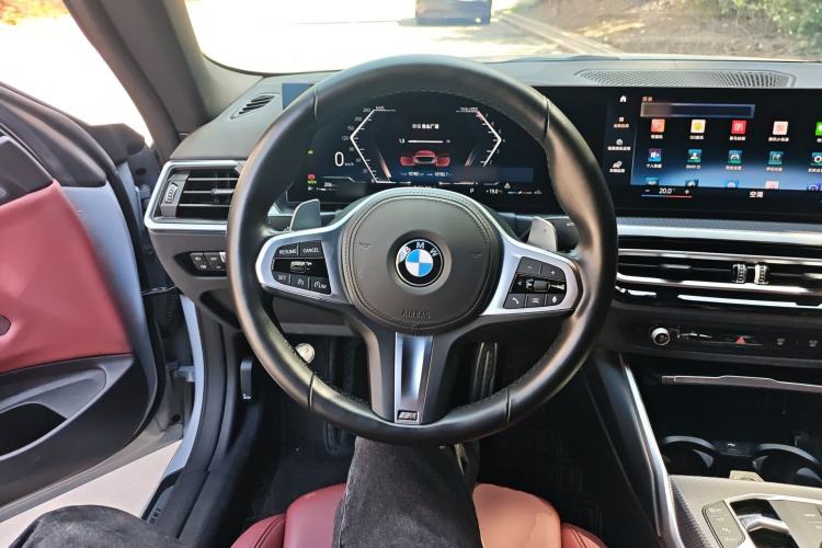 Used BMW 4 Series 2023 425i Convertible M Sport Night Edition Package Steering Wheel