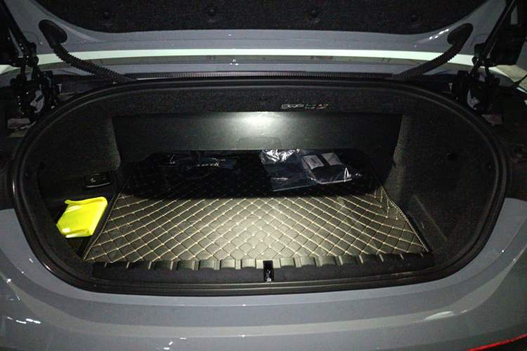 Used BMW 4 Series 2023 430i Convertible M Sport Night Edition Package Trunk