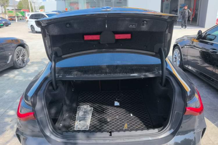 Used BMW 4 Series 2023 425i M Sport Night Edition Trunk
