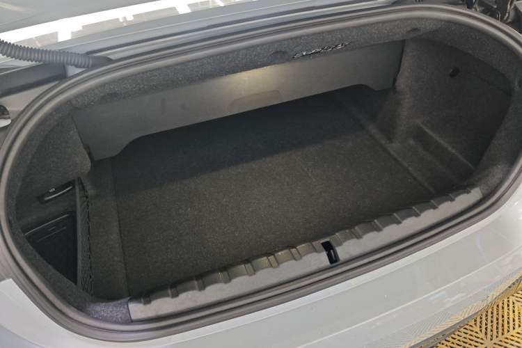 Used BMW 4 Series 2023 430i Convertible M Sport Night Edition Package Trunk