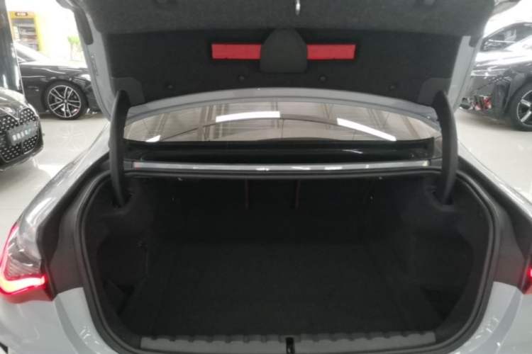 Used BMW 4 Series 2023 425i M Sport Package Trunk