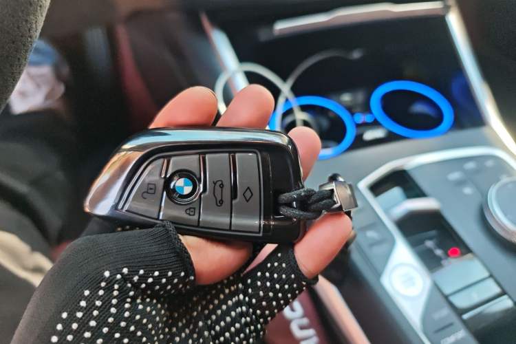 Used BMW 4 Series 2023 425i Gran Coupe M Sport Package Vehicle Key